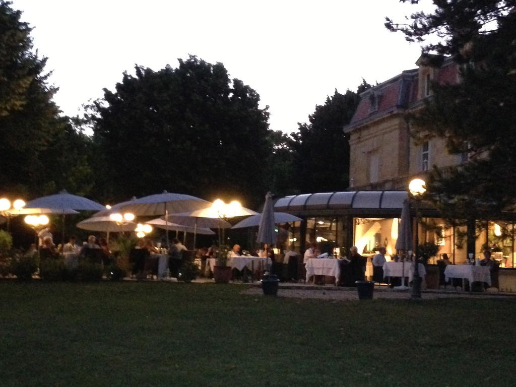 Manoir De La Roseraie - Les Collectionneurs Hotel Grignan Buitenkant foto