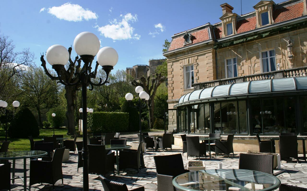 Manoir De La Roseraie - Les Collectionneurs Hotel Grignan Buitenkant foto